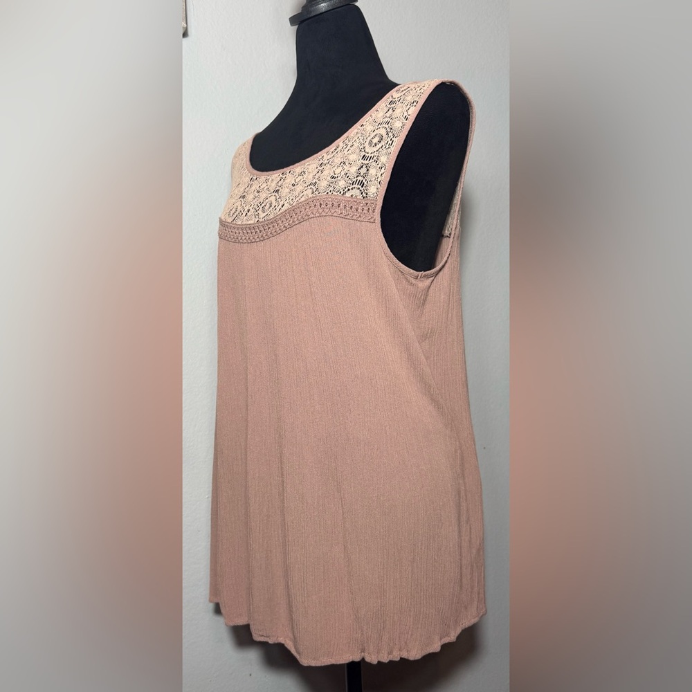 Corvia, Crinkle-Guaze Fabric w/Floral Crochet Lace Yoke Keyhole Neck, Size 1X